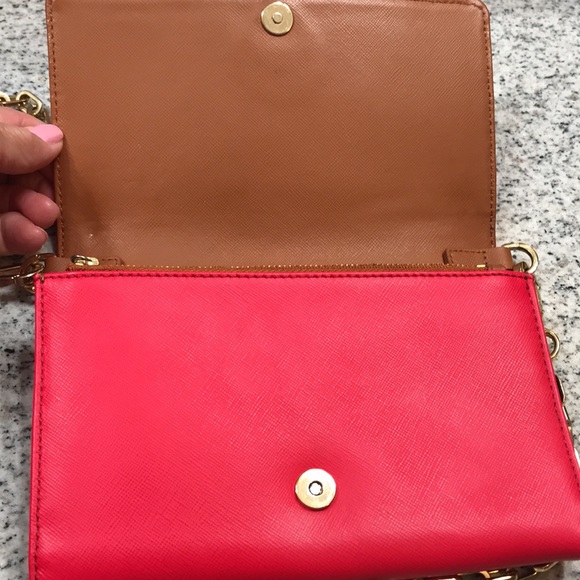 Tory Burch Chain Crossbody - Picture 6 of 16